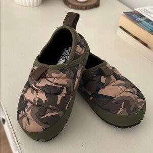 TNF Thermoball Slippers - 10 Youth